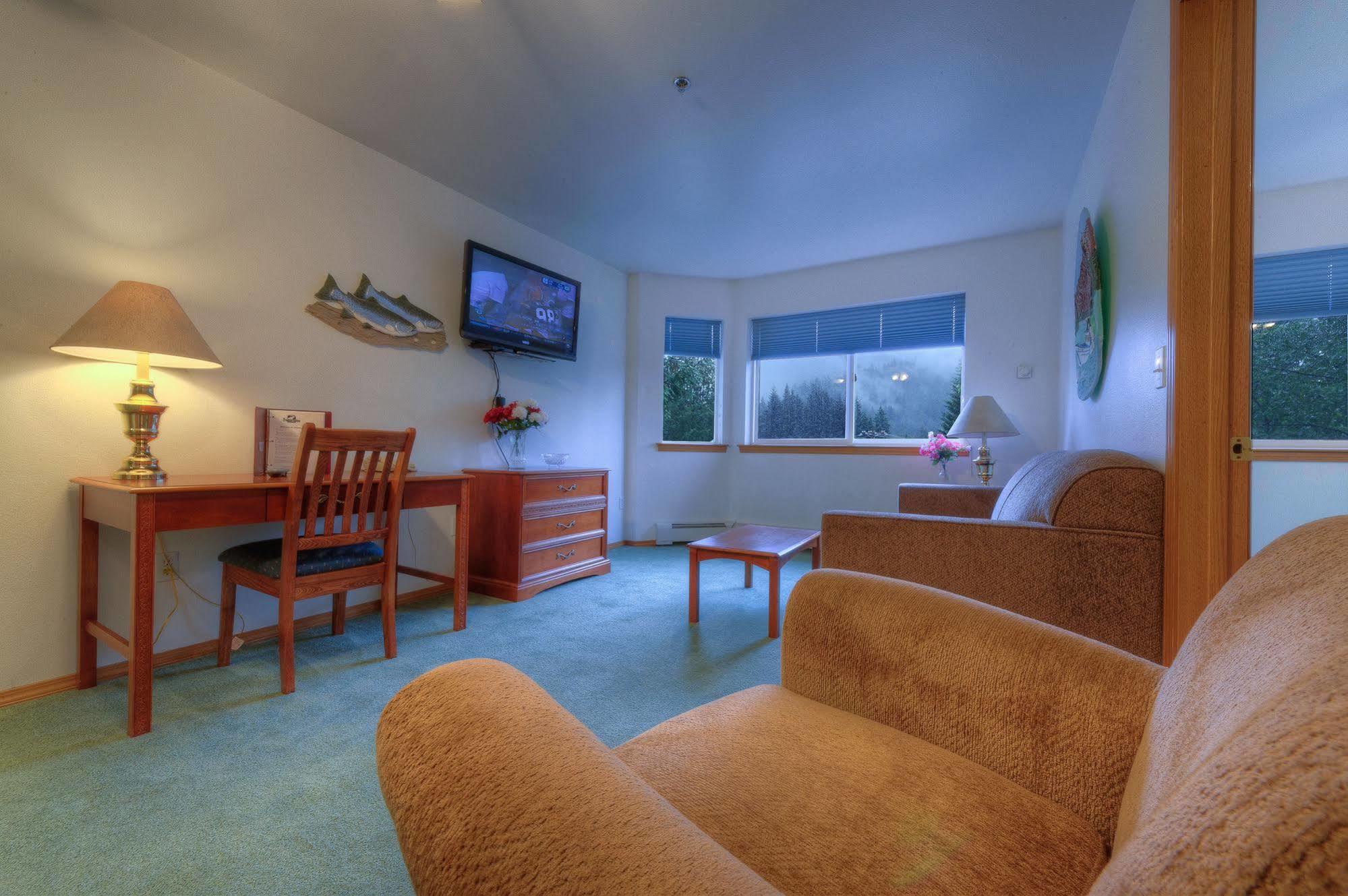 Frontier Suites Hotel In Juneau Zewnętrze zdjęcie